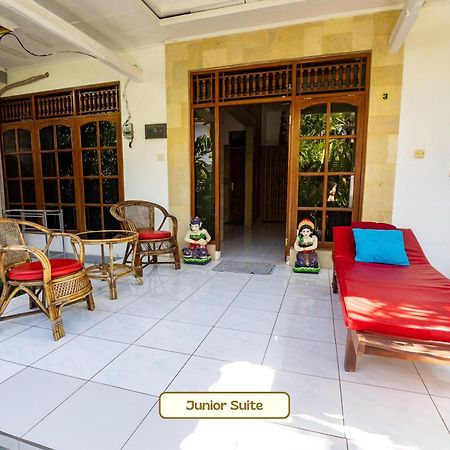 Kaia Lovina Guest House Junior Suite Екстериор снимка