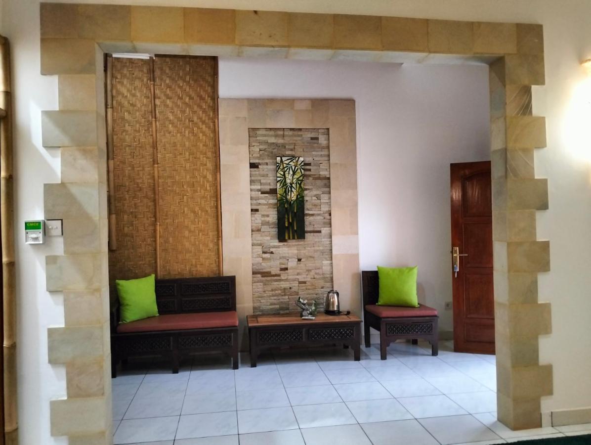 Kaia Lovina Guest House Junior Suite Екстериор снимка